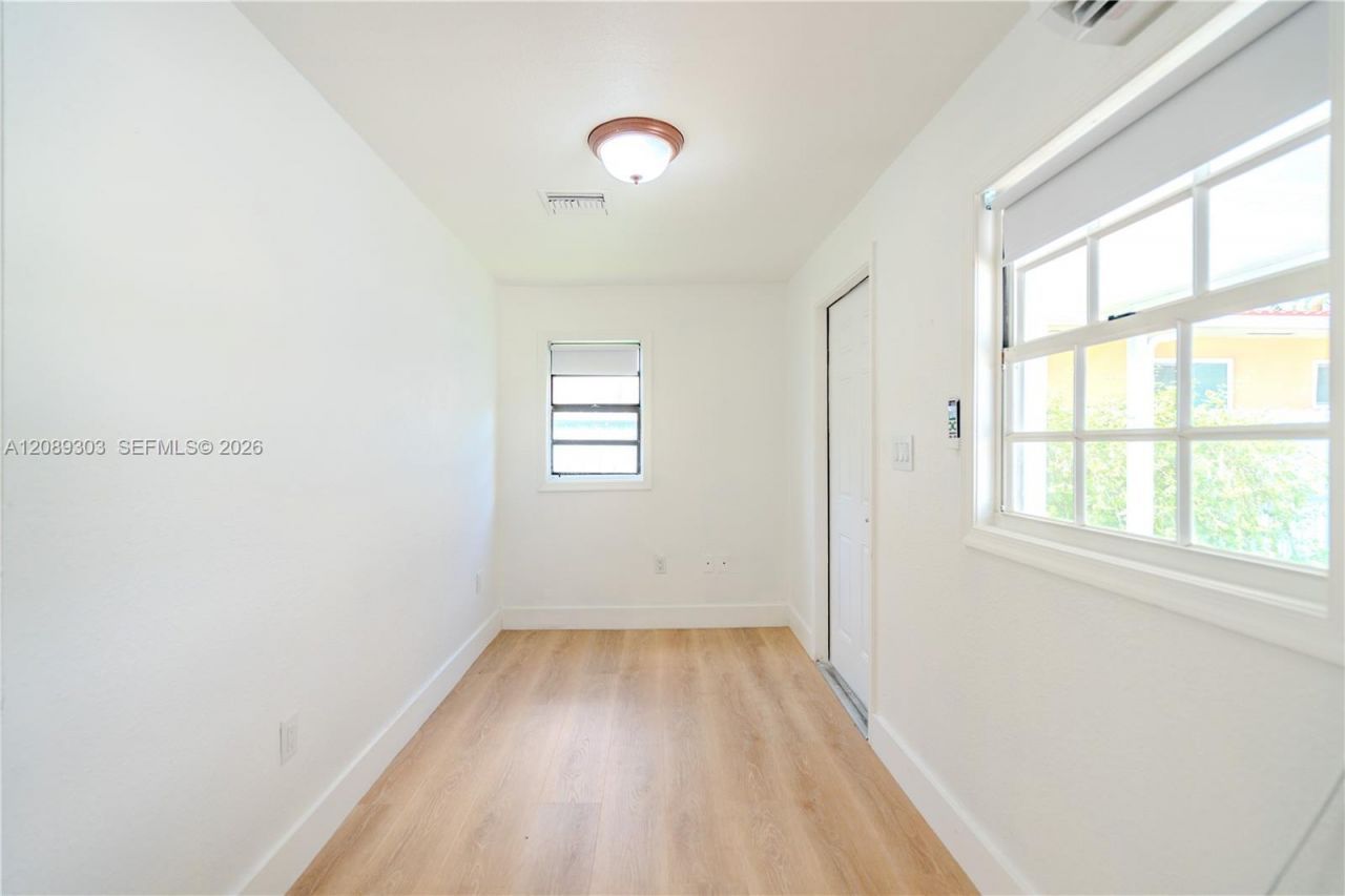27 SW 55th Ave Rd , Unit R, Miami, FL 33134 Photo