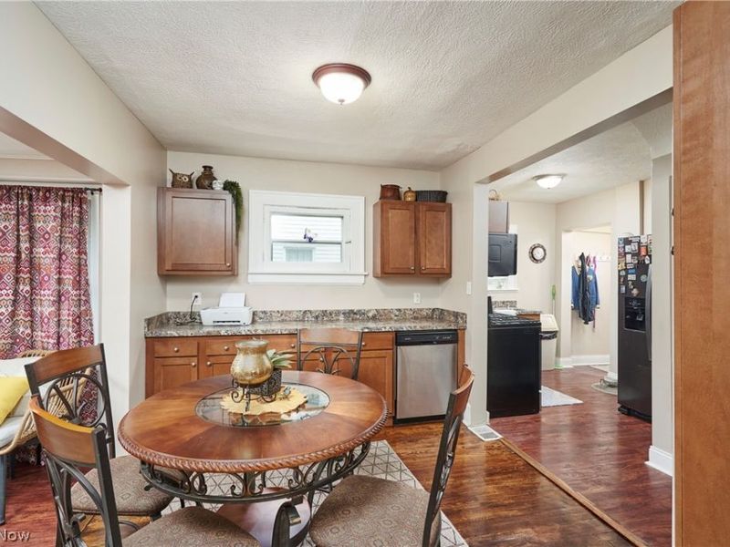 461 Newell Avenue, Akron, OH 44305 Photo 6