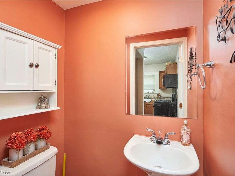 461 Newell Avenue, Akron, OH 44305 Photo 9