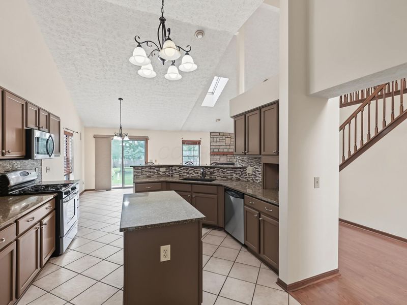 3612 Mariners Way, Lewis Center, OH 43035 Photo 6