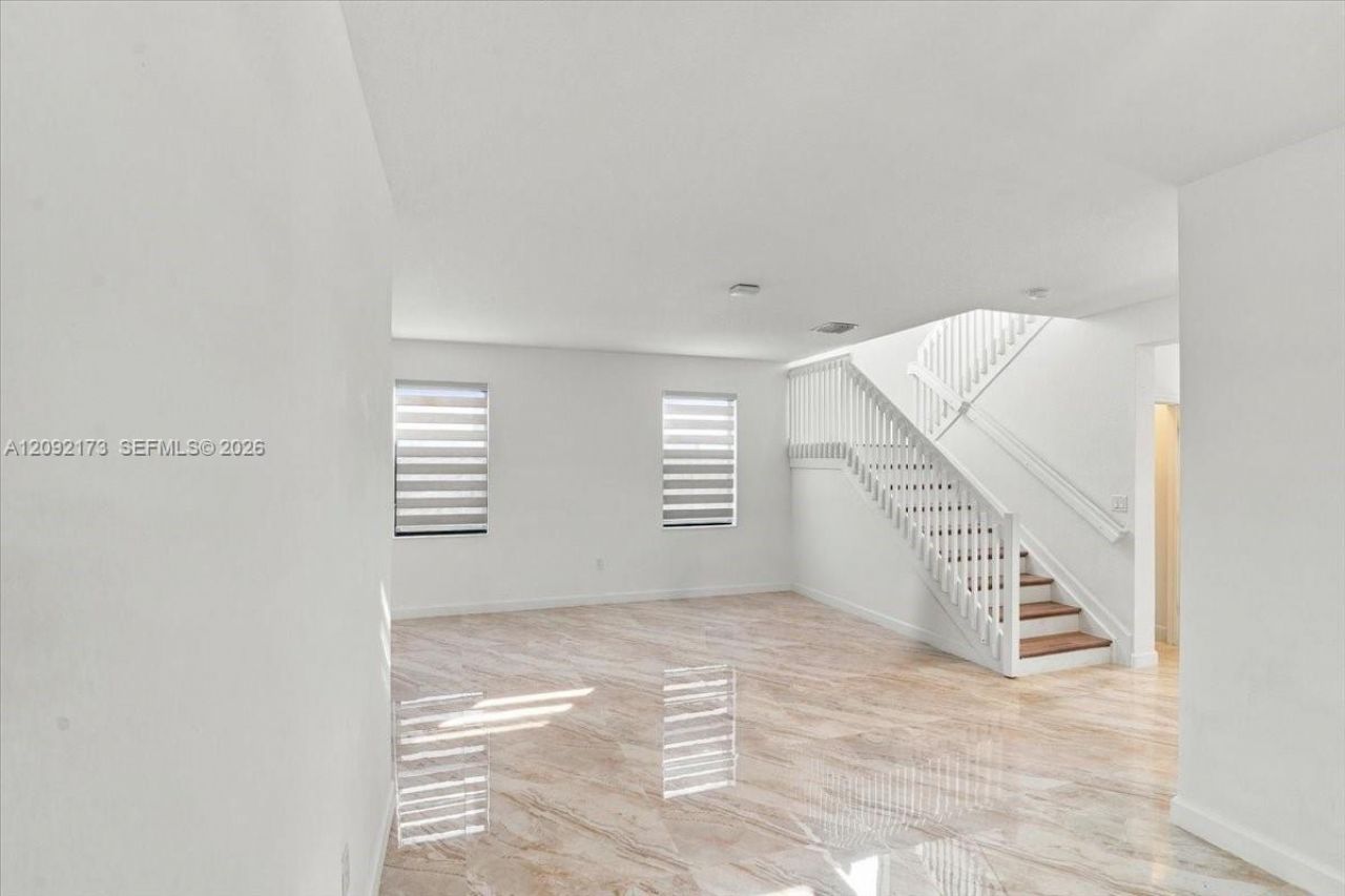 336 NE 210th Way , Miami, FL 33179 Photo