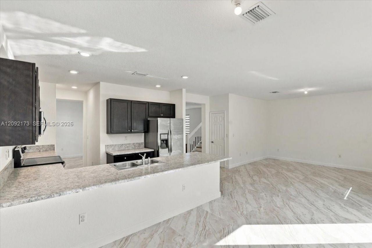336 NE 210th Way , Miami, FL 33179 Photo