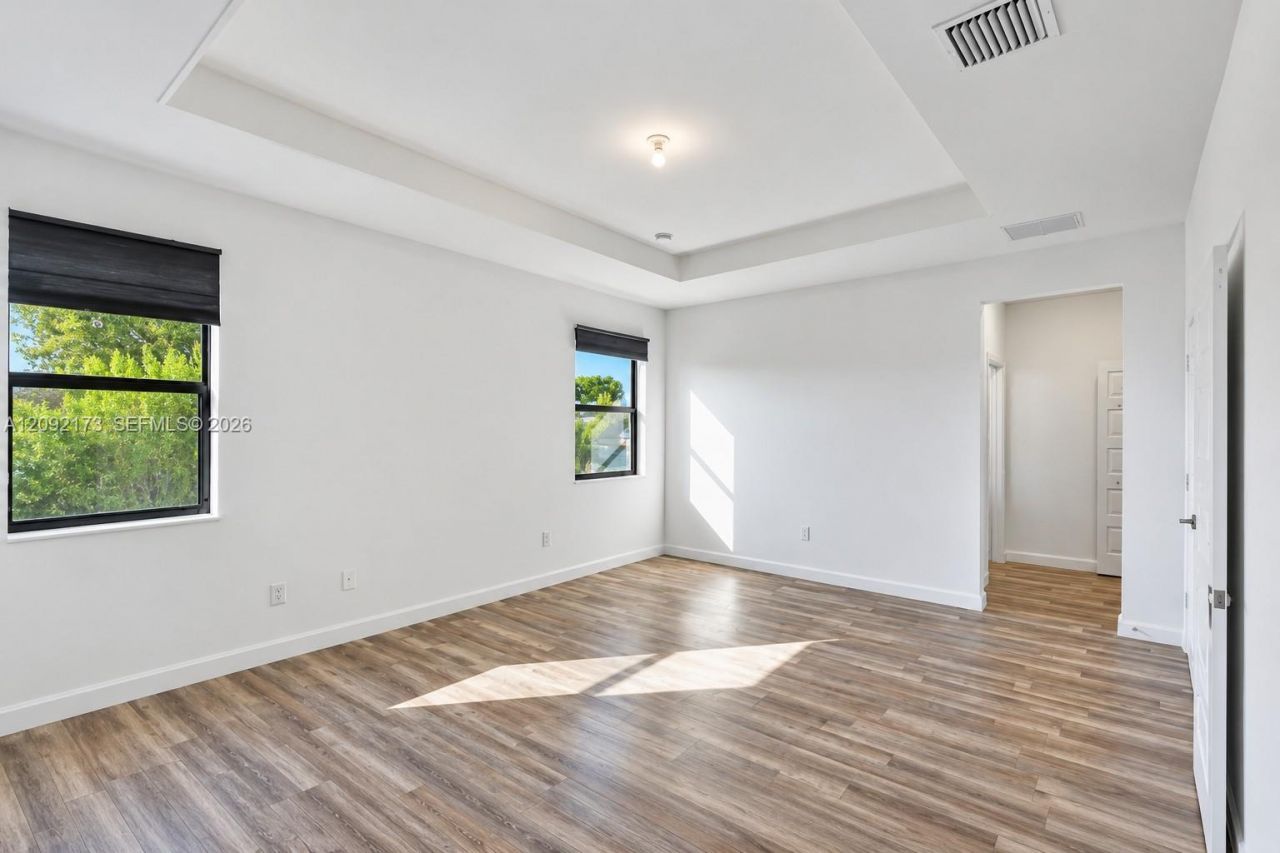 336 NE 210th Way , Miami, FL 33179 Photo