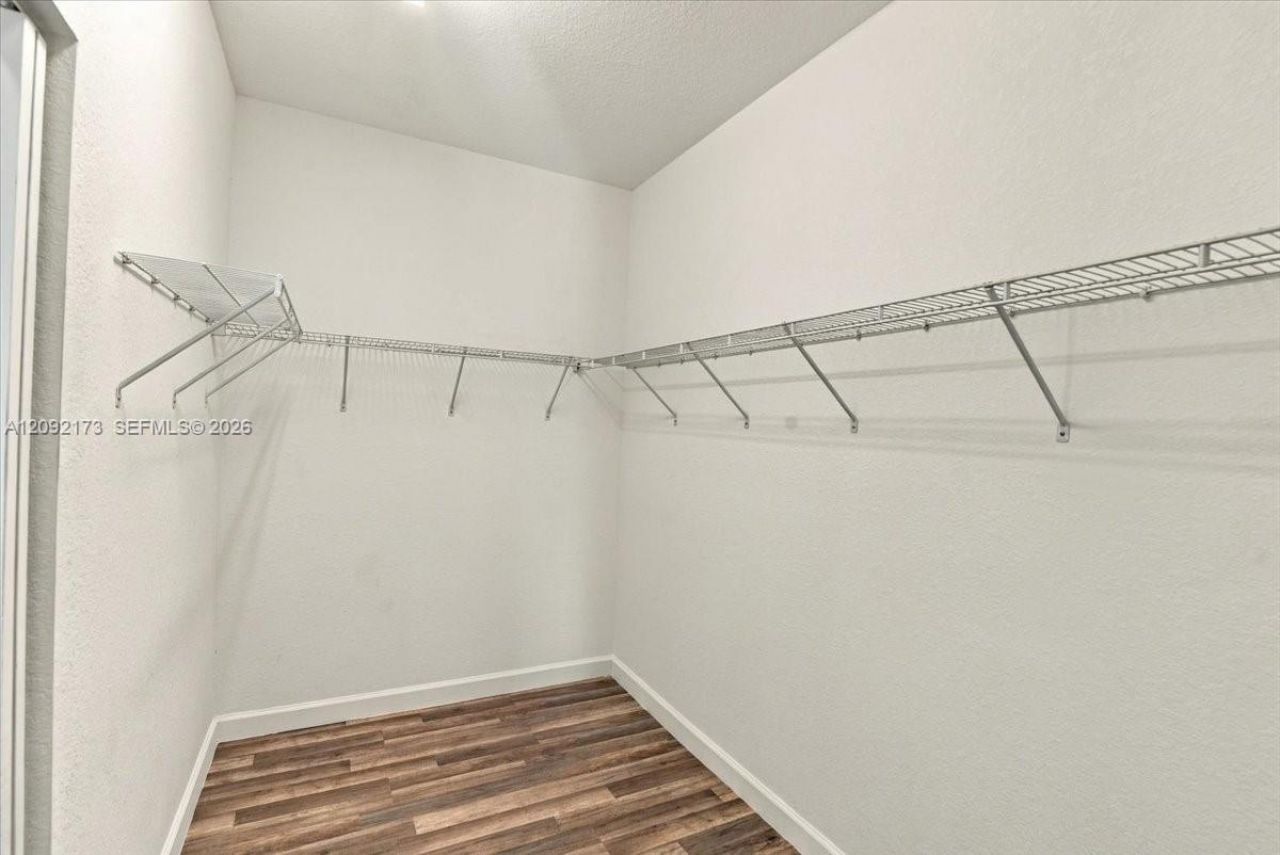 336 NE 210th Way , Miami, FL 33179 Photo