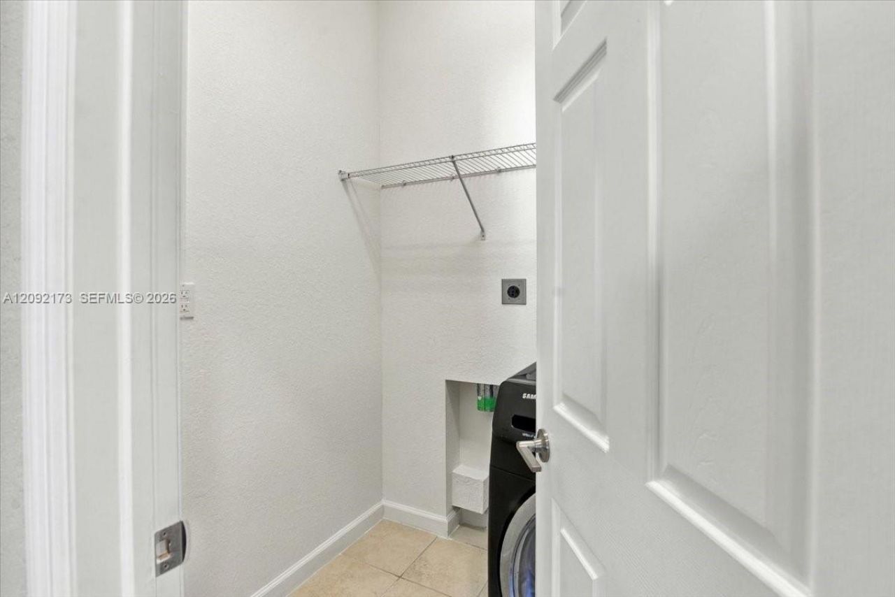 336 NE 210th Way , Miami, FL 33179 Photo