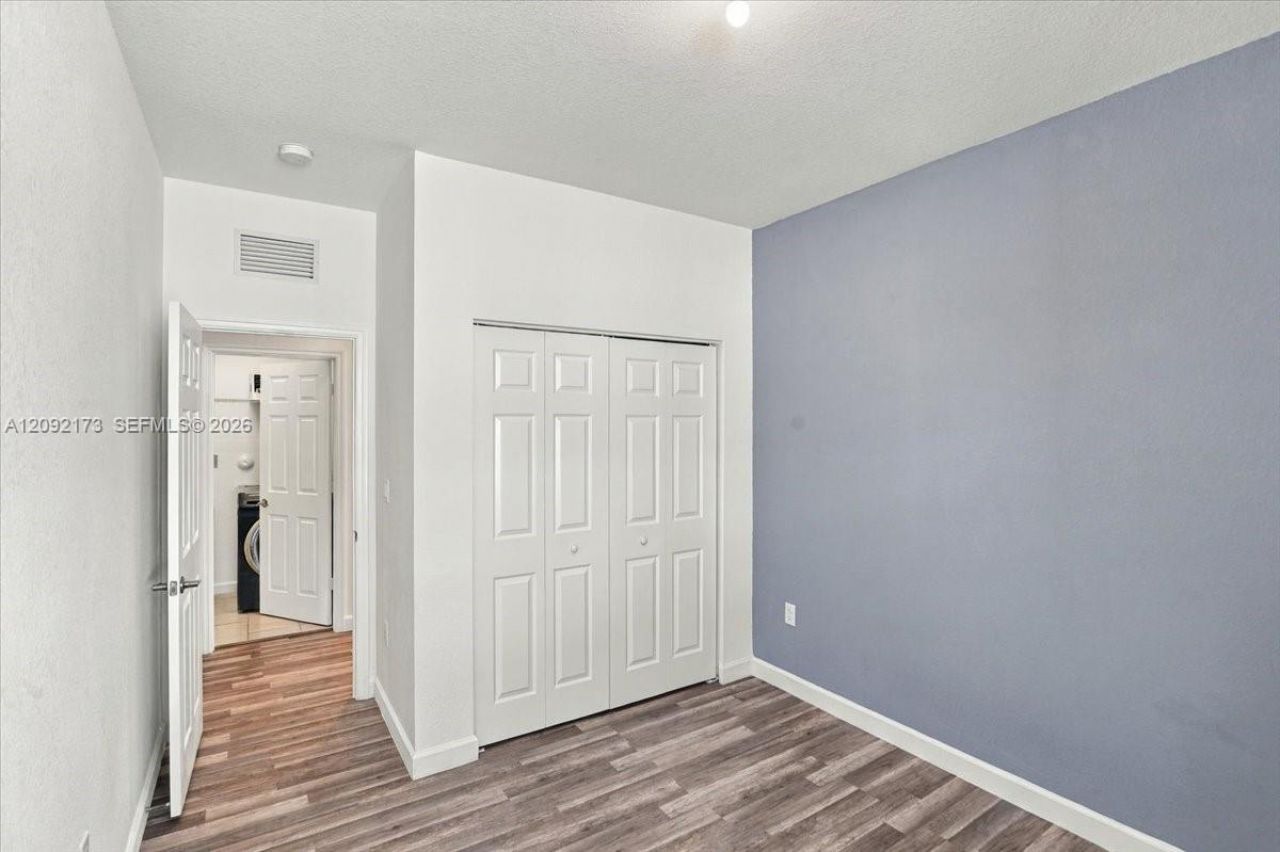 336 NE 210th Way , Miami, FL 33179 Photo