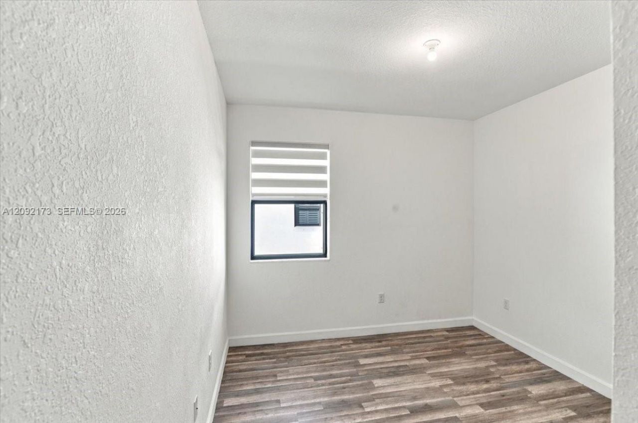 336 NE 210th Way , Miami, FL 33179 Photo