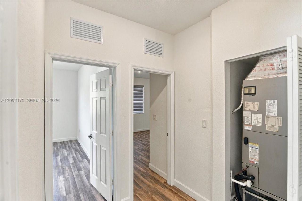 336 NE 210th Way , Miami, FL 33179 Photo