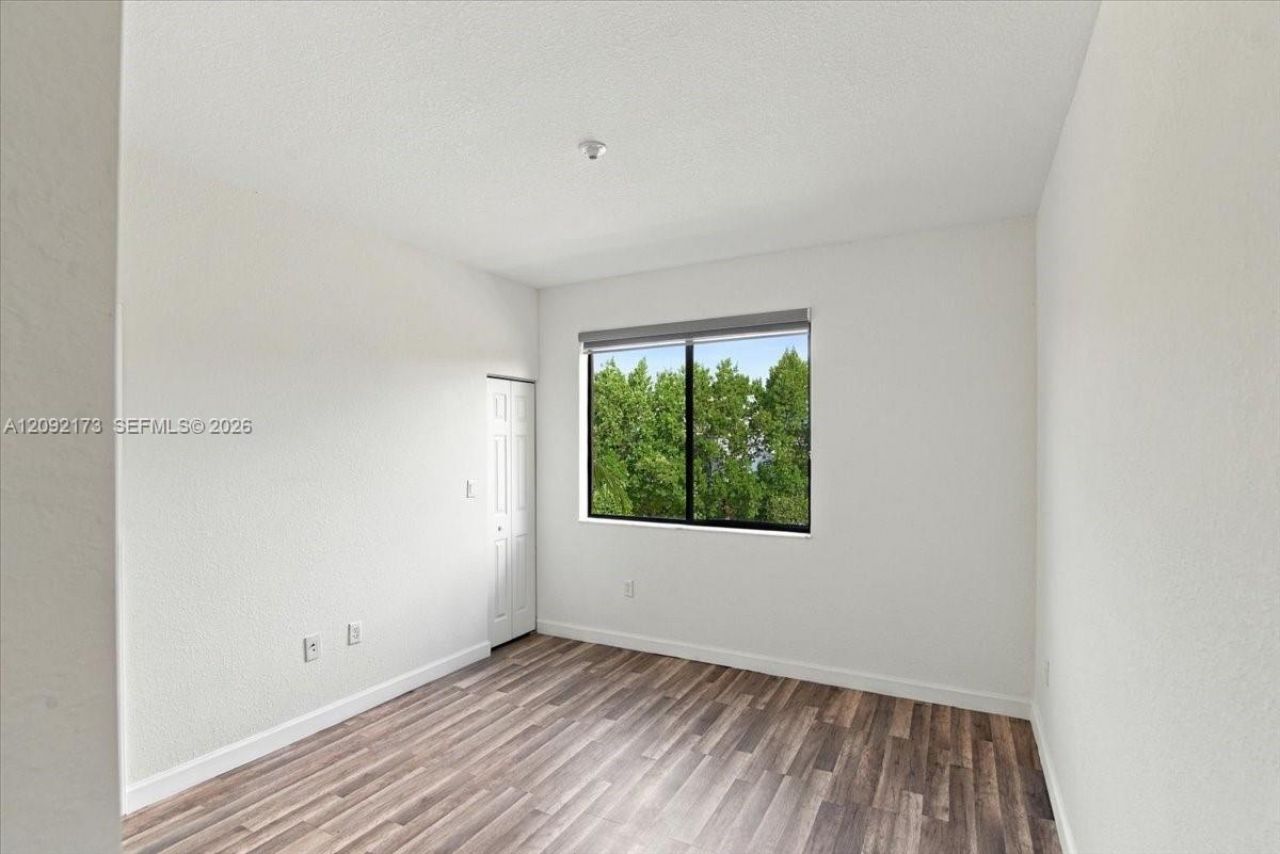 336 NE 210th Way , Miami, FL 33179 Photo
