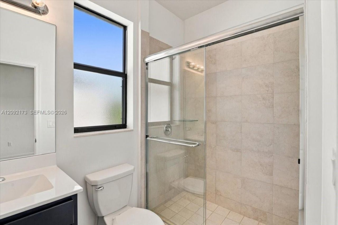 336 NE 210th Way , Miami, FL 33179 Photo