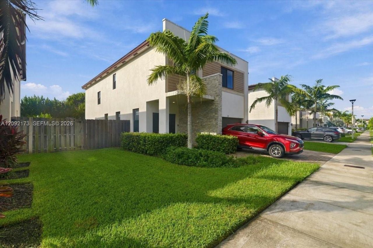336 NE 210th Way , Miami, FL 33179 Photo