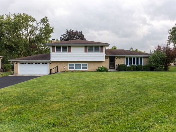 6121 James Street , Tinley Park, IL 60477