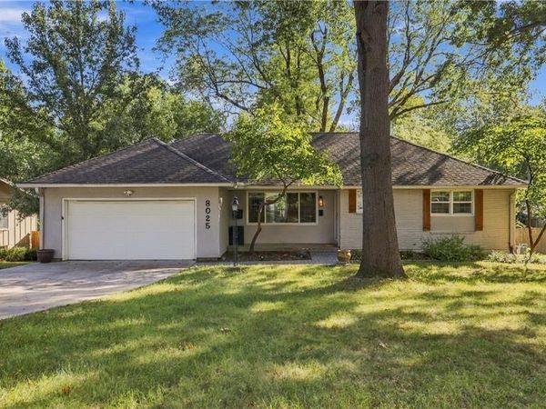 8025 Dearborn Drive, Prairie Village, KS 66208