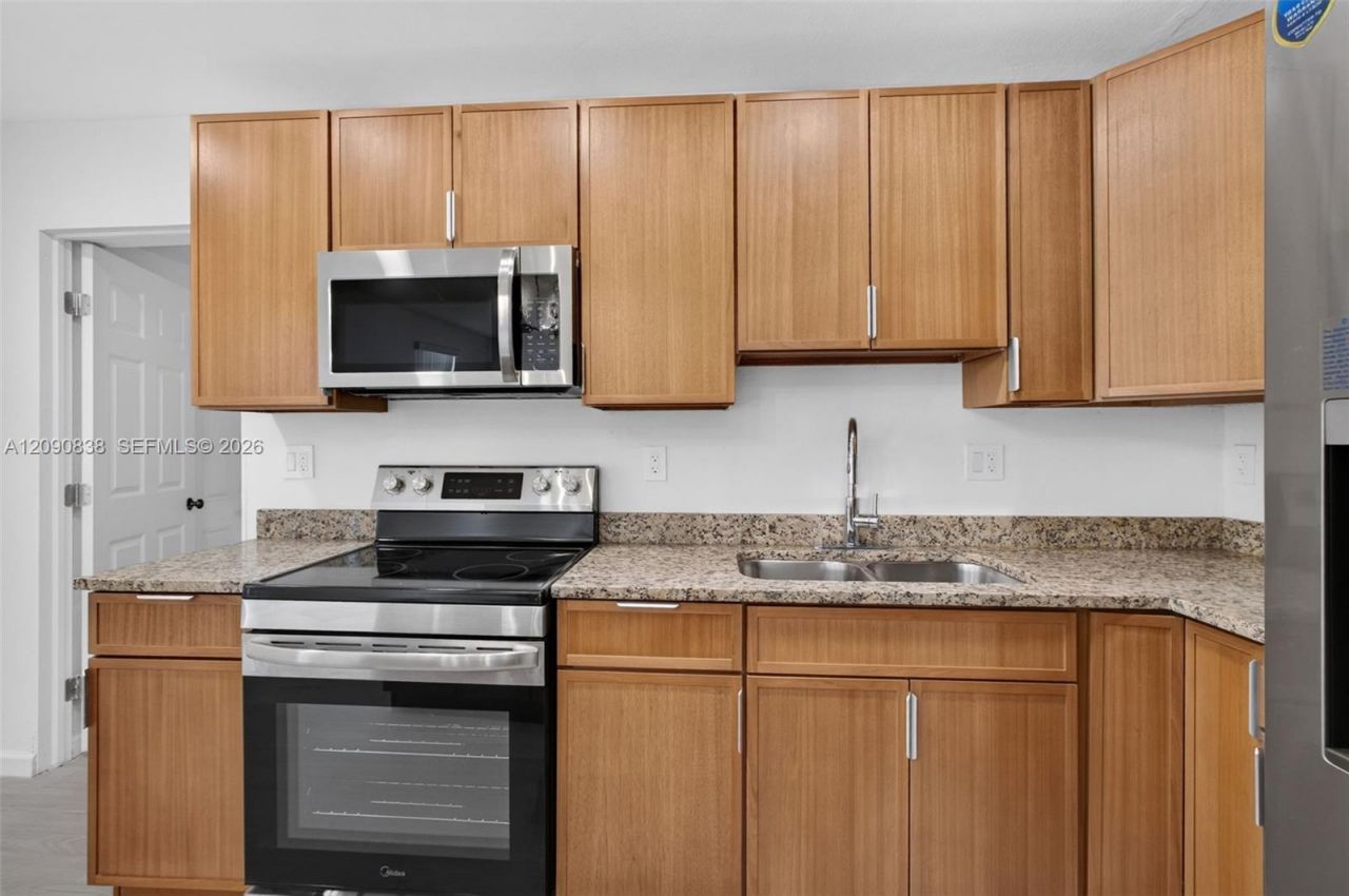 840 W 4th St , Unit -, Riviera Beach, FL 33404 Photo