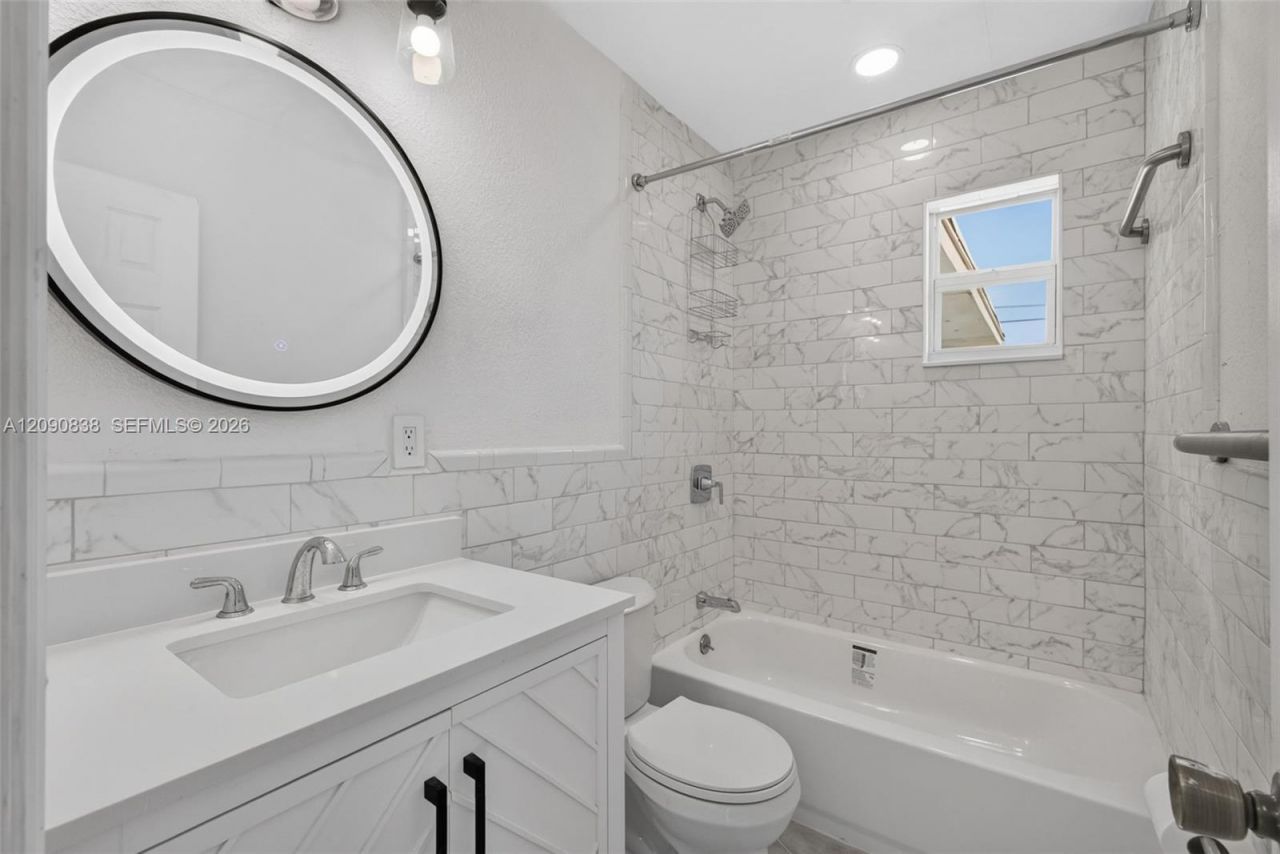 840 W 4th St , Unit -, Riviera Beach, FL 33404 Photo