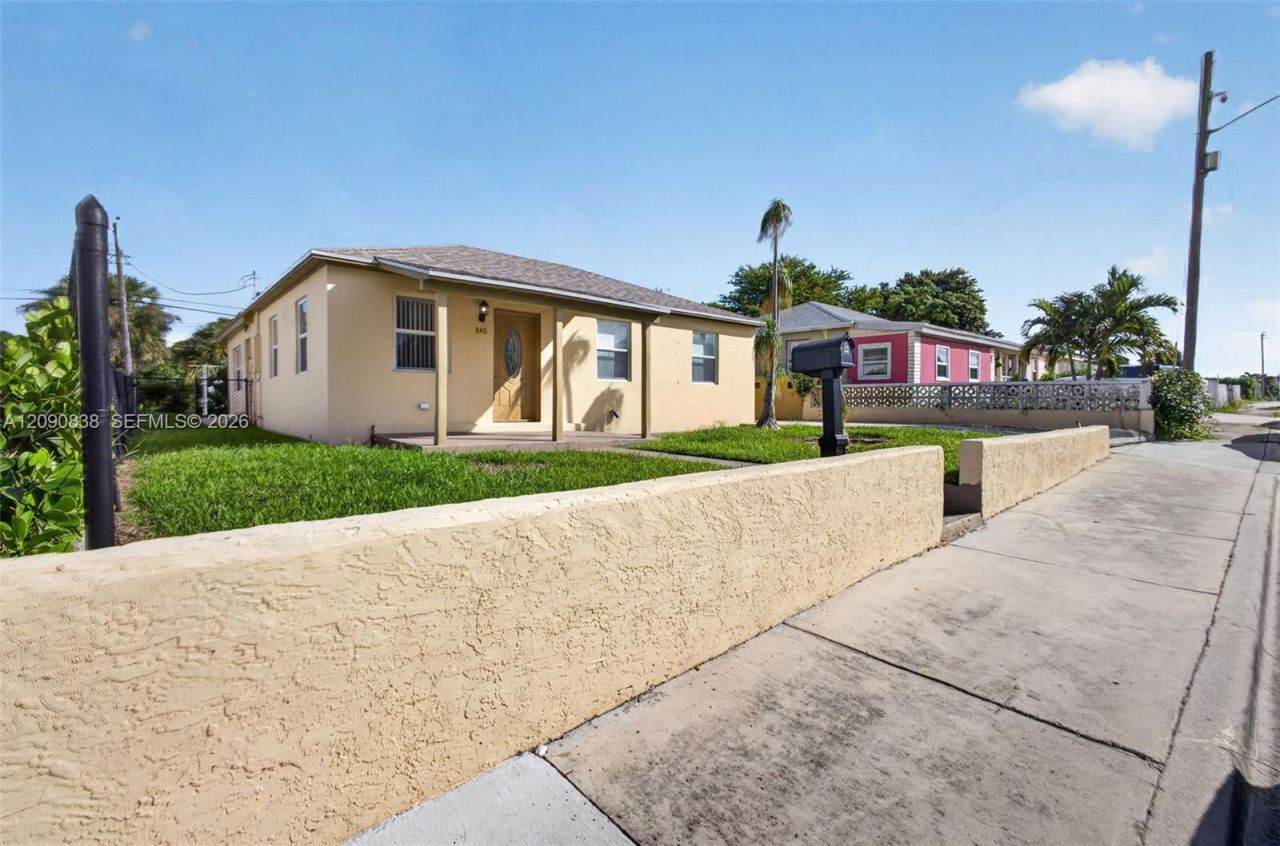 840 W 4th St , Unit -, Riviera Beach, FL 33404 Photo