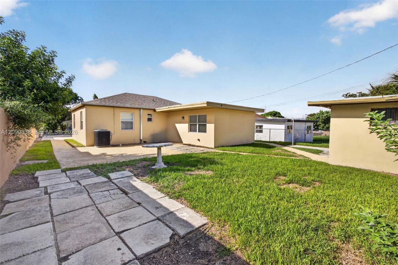 840 W 4th St , Unit -, Riviera Beach, FL 33404 Photo
