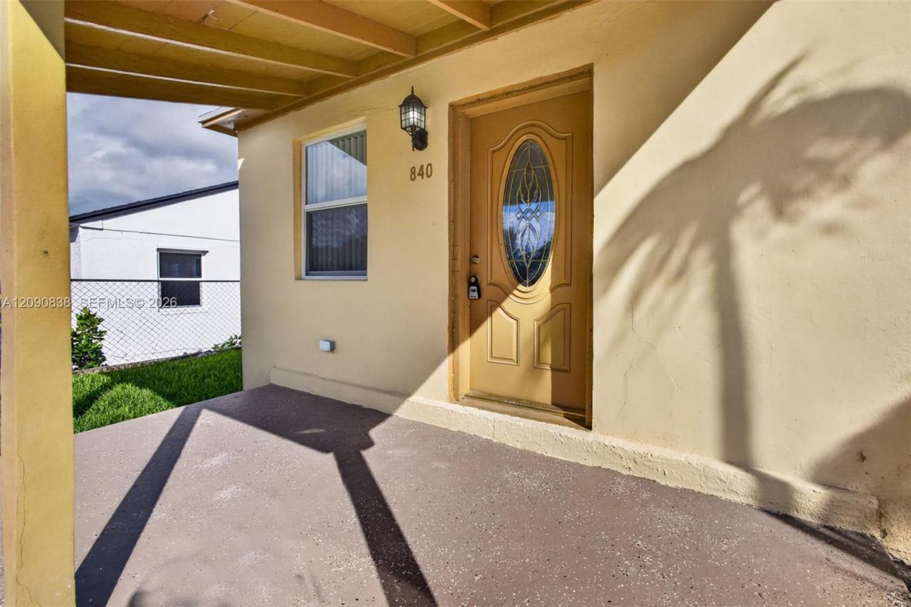 840 W 4th St , Unit -, Riviera Beach, FL 33404 Photo