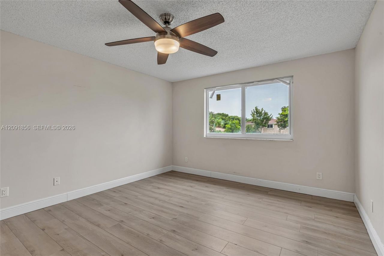 1724 SW 110th Ter, Davie, FL 33324 Photo