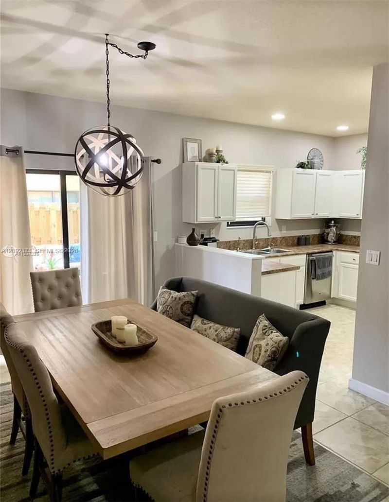 373 NE 37th Ave, Homestead, FL 33033 Photo