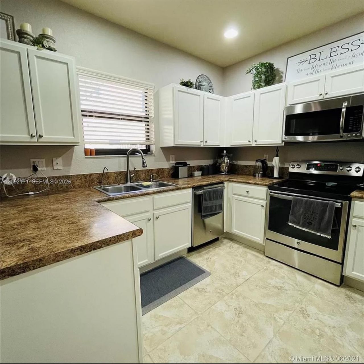 373 NE 37th Ave, Homestead, FL 33033 Photo