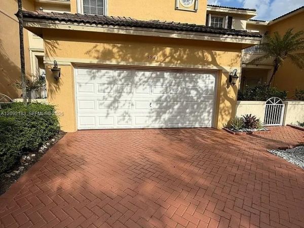 5543 NW 112th Pl , Unit -, Doral, FL 33178