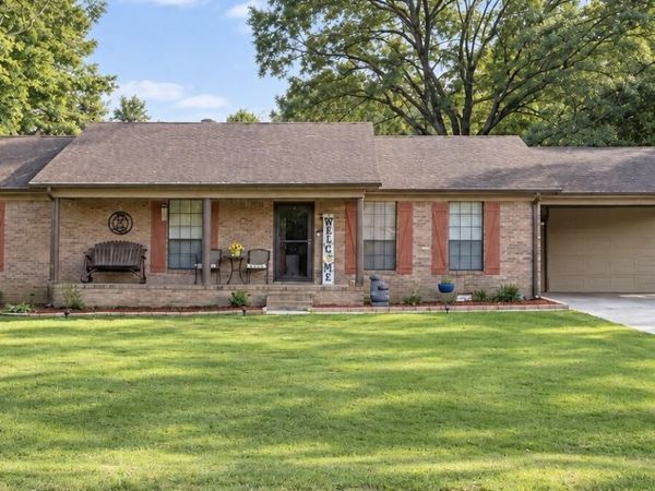 80 Elmfield Drive , Jackson, TN 38305