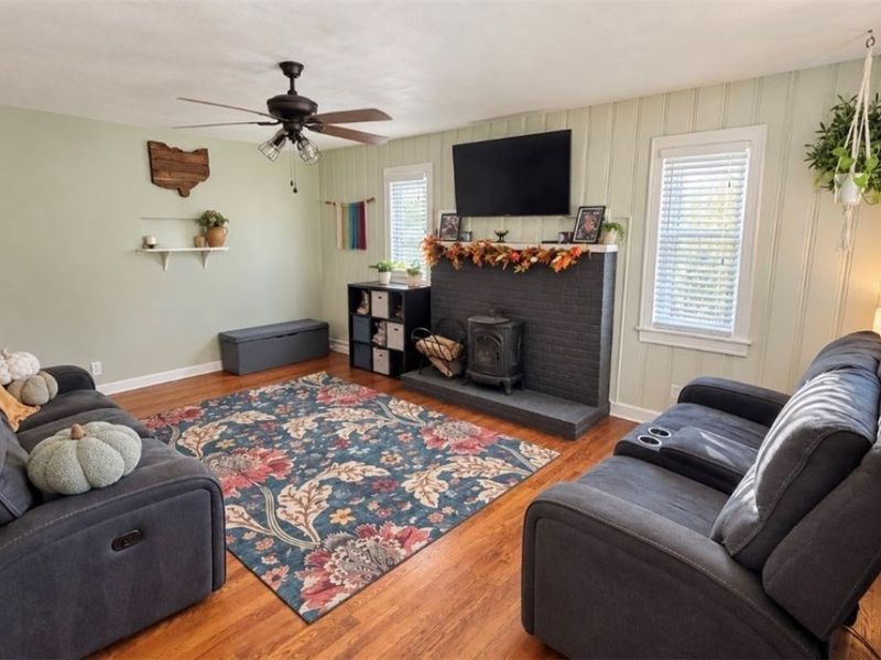 370 Eastwood Avenue, Tallmadge, OH 44278 Photo 2