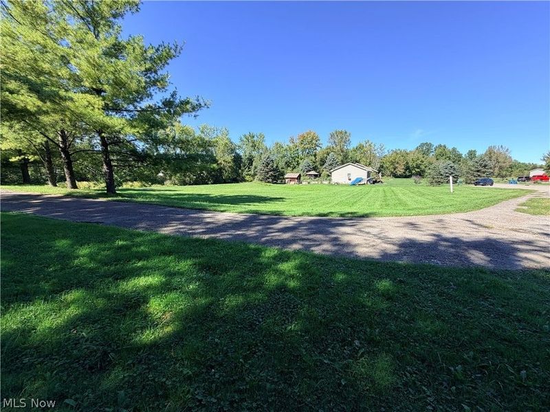 7 Tami Court, Cortland, OH 44410 Photo 11