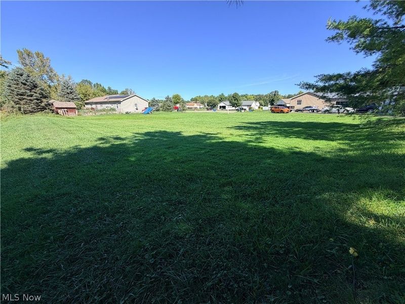 7 Tami Court, Cortland, OH 44410 Photo 3