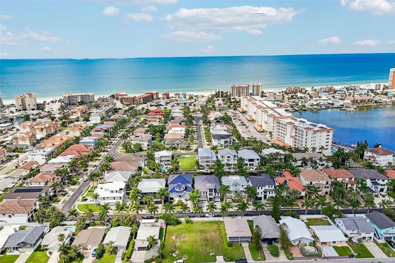 17610 1st Street E, Redington Shores, FL 33708 Photo