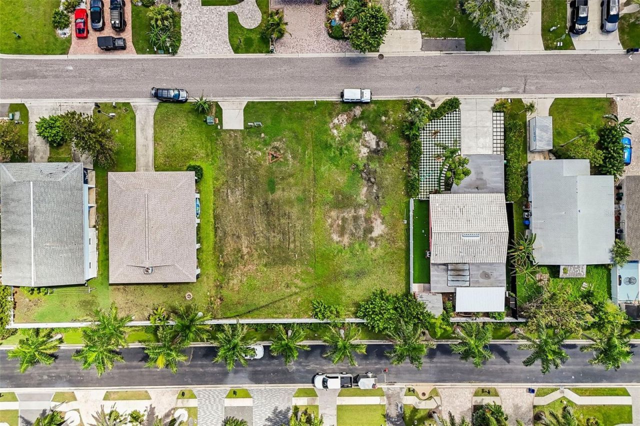 17610 1st Street E, Redington Shores, FL 33708 Photo