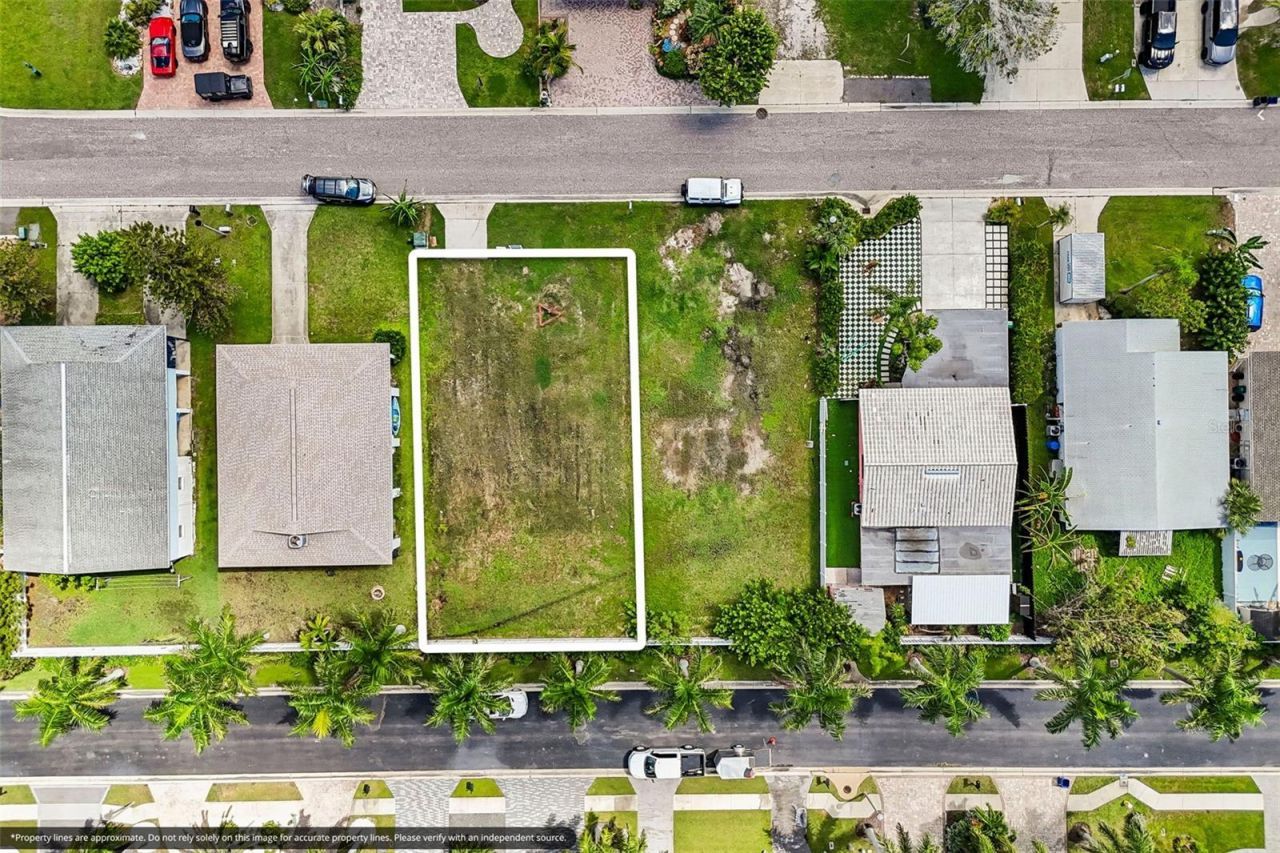 17610 1st Street E, Redington Shores, FL 33708 Photo
