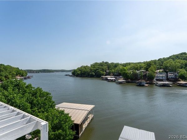 1111 Ginger Road , Lake Ozark, MO 65049