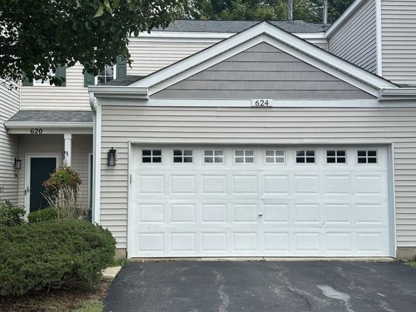 624 Blackstone Court , Unit 624, Aurora, IL 60504
