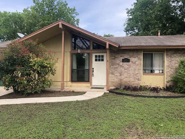 12014 Forest Nook CT, Live Oak, TX 78233