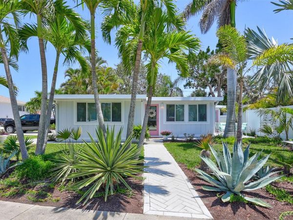 643 CALLE DEL OTONO , SARASOTA, FL 34242