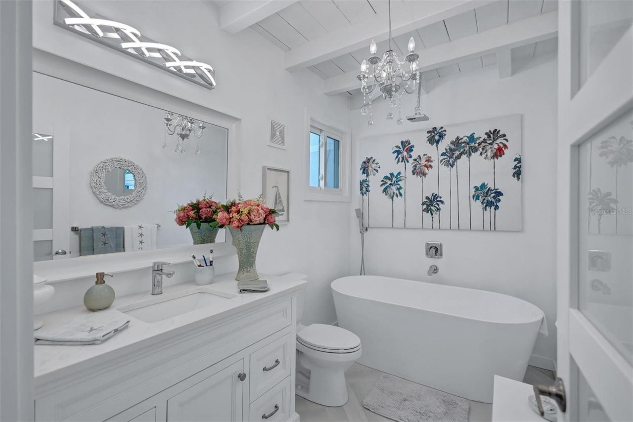 643 Calle Del Otono, Sarasota, FL 34242 Photo