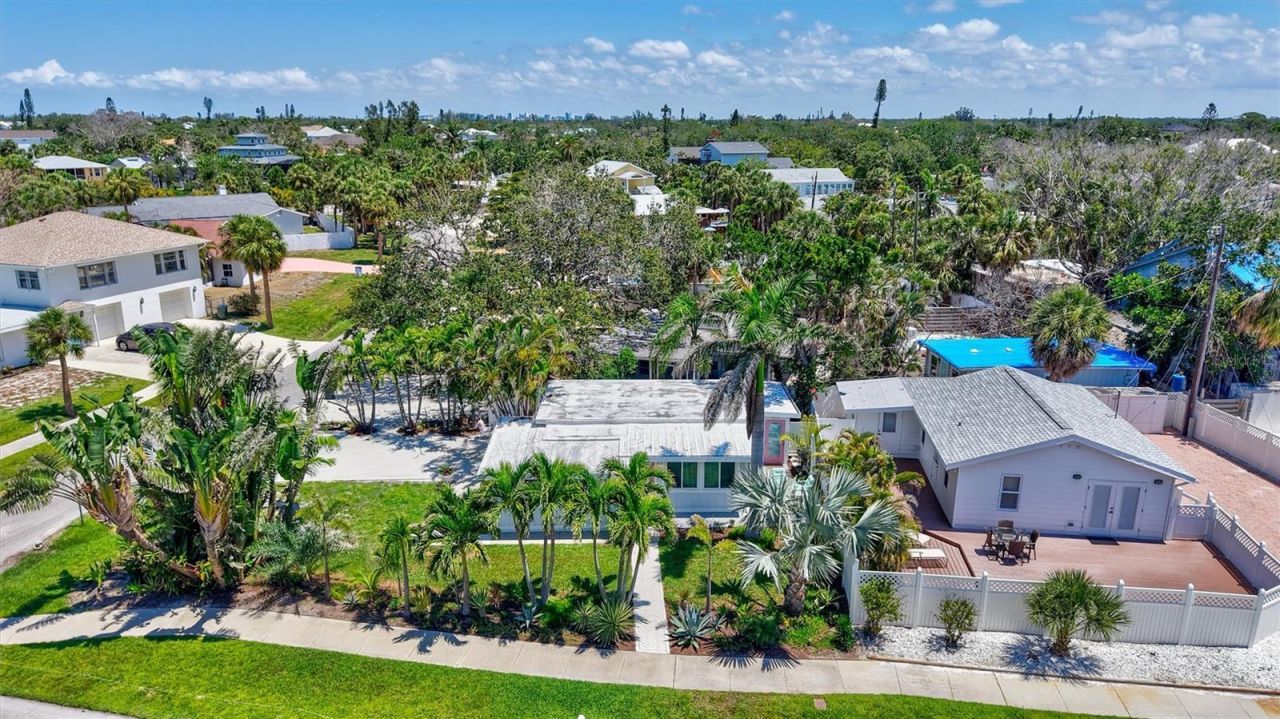 643 Calle Del Otono, Sarasota, FL 34242 Photo
