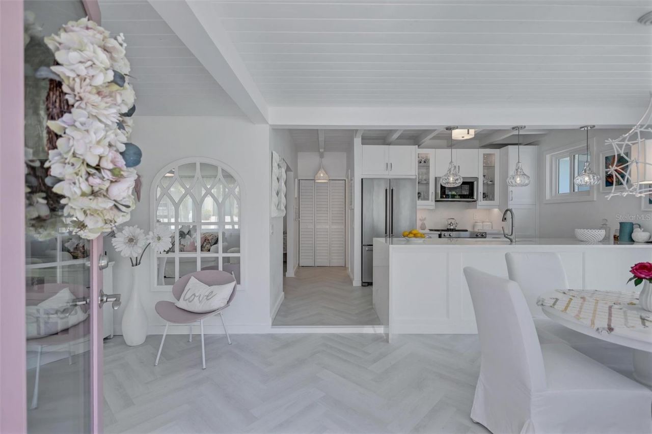 643 Calle Del Otono, Sarasota, FL 34242 Photo