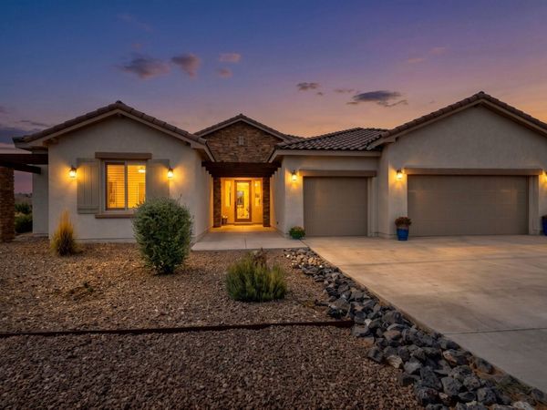 5801 Ridgeline Place NE, Rio Rancho, NM 87144