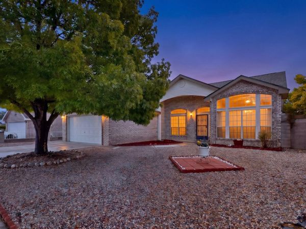 7204 Sol Poniente Road NW, Albuquerque, NM 87120