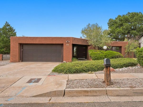 3901 Embudito Drive NE, Albuquerque, NM 87111