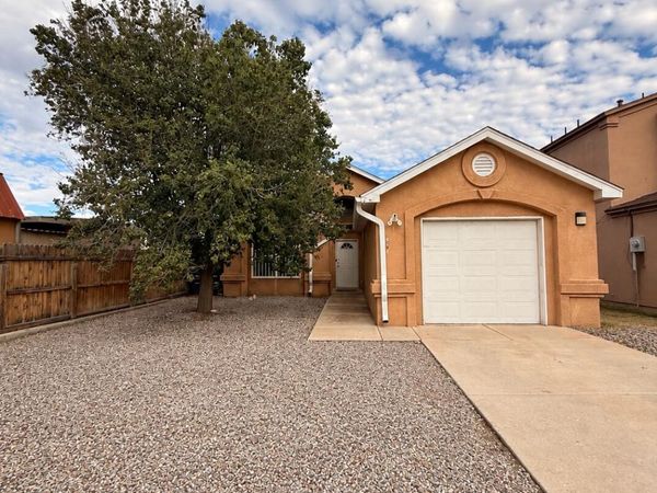 1844 Tierra De La Luna Drive SW, Albuquerque, NM 87121