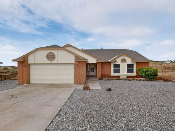 729 Silver Court NE, Rio Rancho, NM 87124