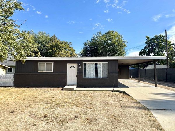 1512 10th St S, Nampa, ID 83651