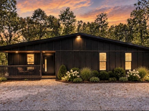 332 Meadow Ln, Altamont, TN 37301