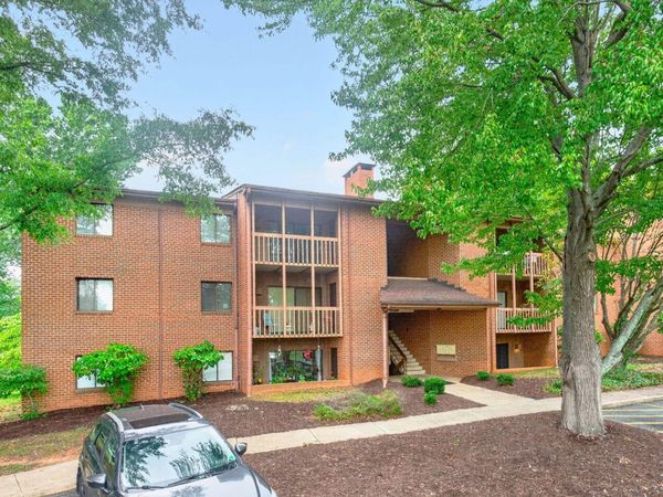 104 TURTLE CREEK RD , Unit 9, Charlottesville, VA 22901