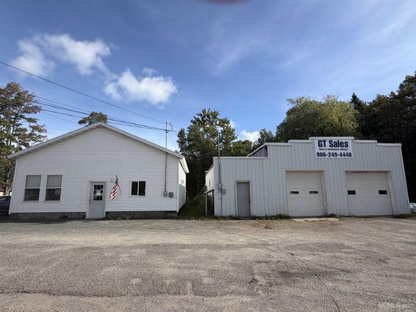 6485 S US41 Highway, Chocolay Twp, MI 49855