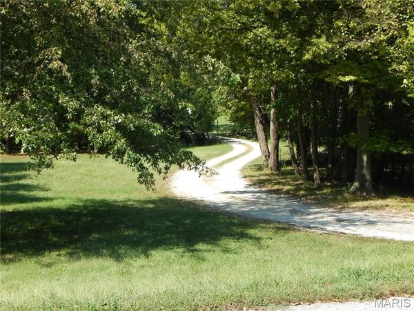 1475 Uthoff Drive , Fenton, MO 63026